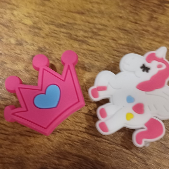 Croc Crown/flying unicorn jibitz shoe charms bundle - Picture 2 of 2